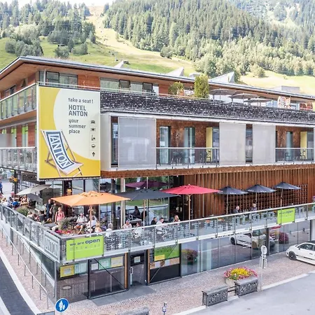 Quality Hosts Arlberg - Anton 호텔 4*